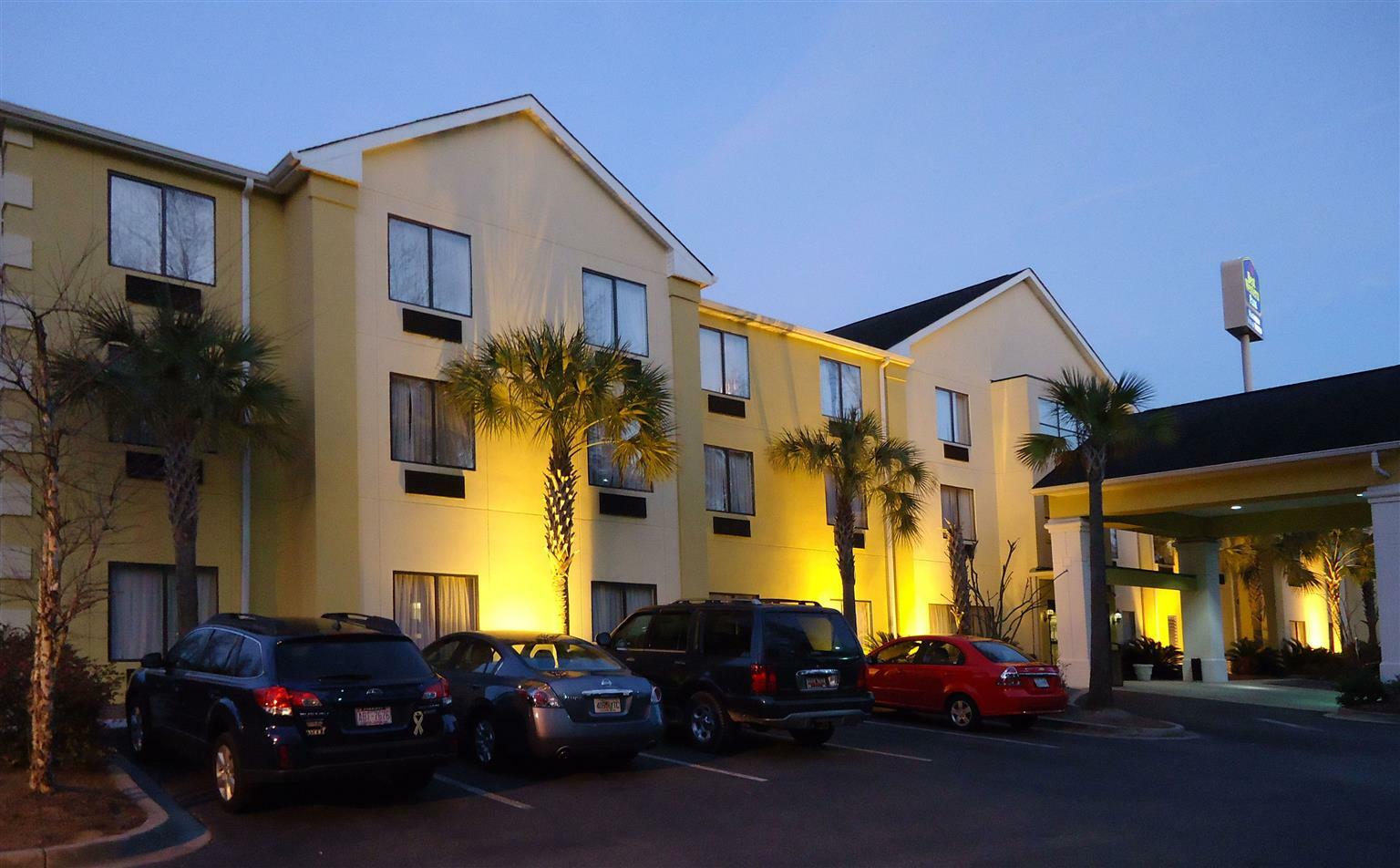 Best Western Magnolia Inn And Suites Ладсън Екстериор снимка